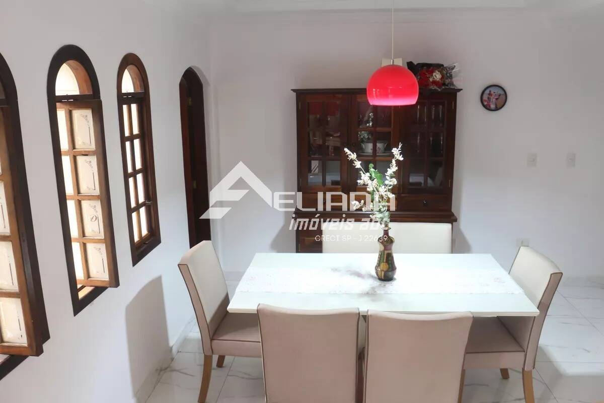 Sobrado, 4 quartos, 240 m² - Foto 2