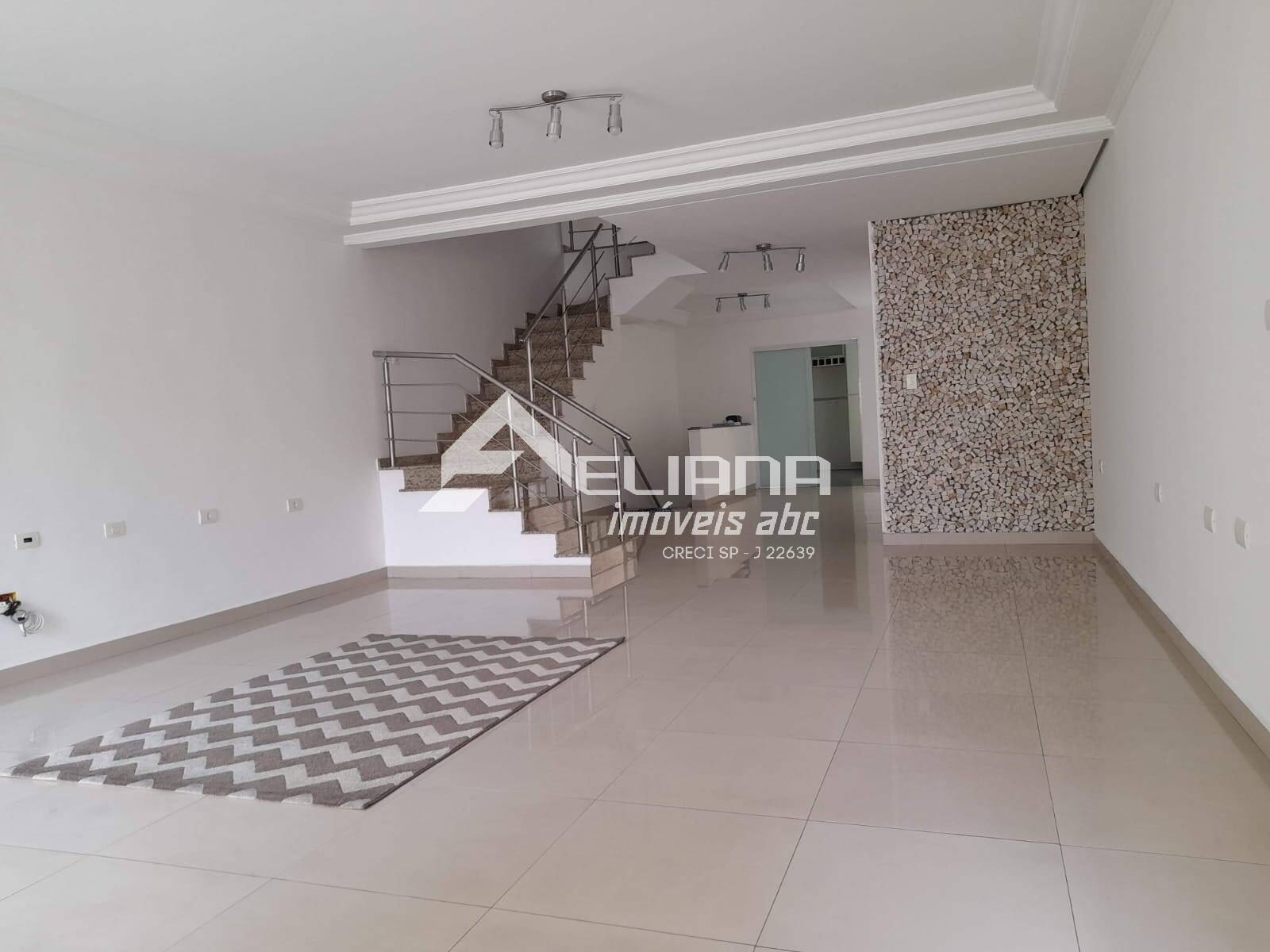 Sobrado, 3 quartos, 207 m² - Foto 1