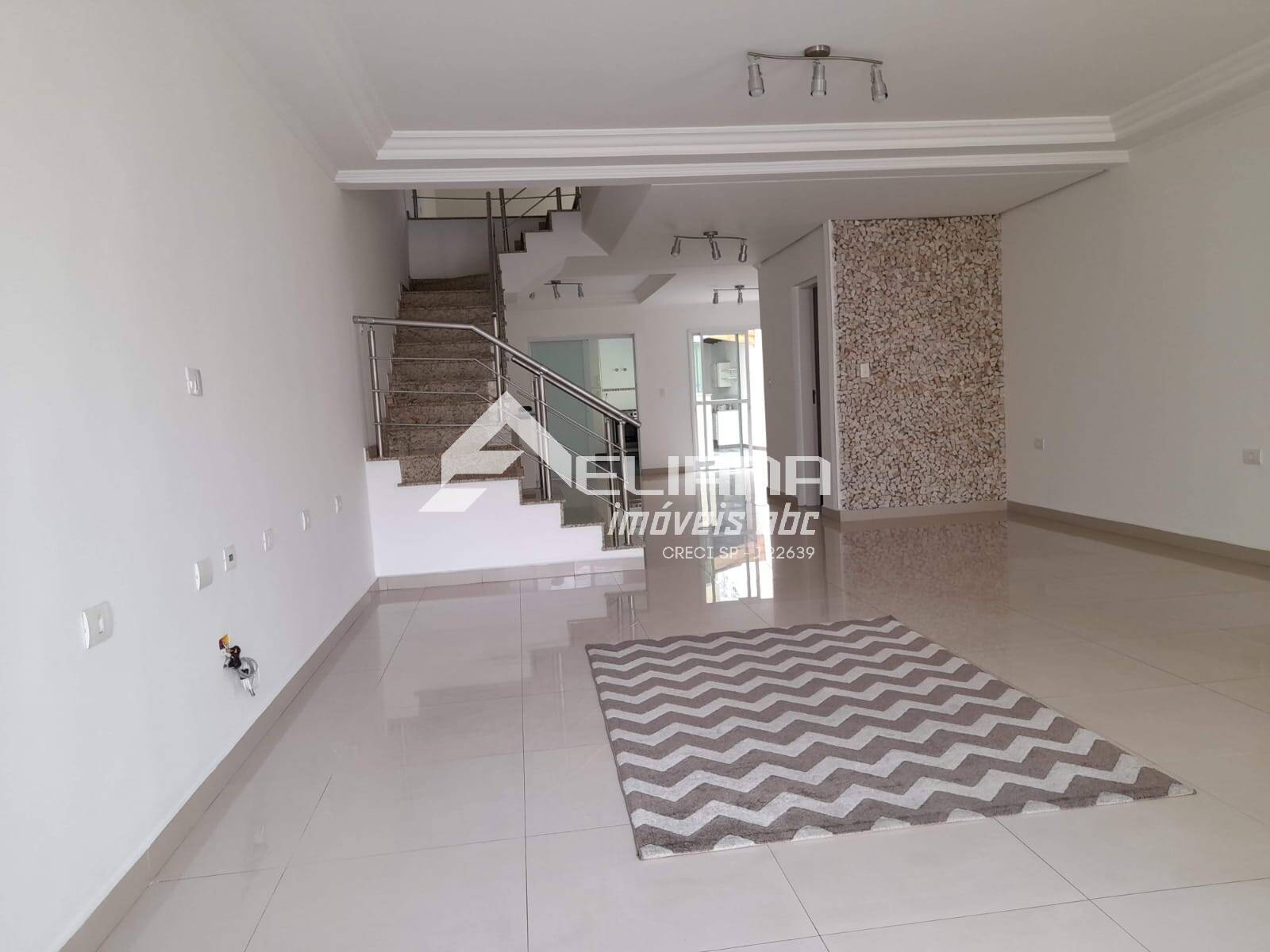 Sobrado, 3 quartos, 207 m² - Foto 2