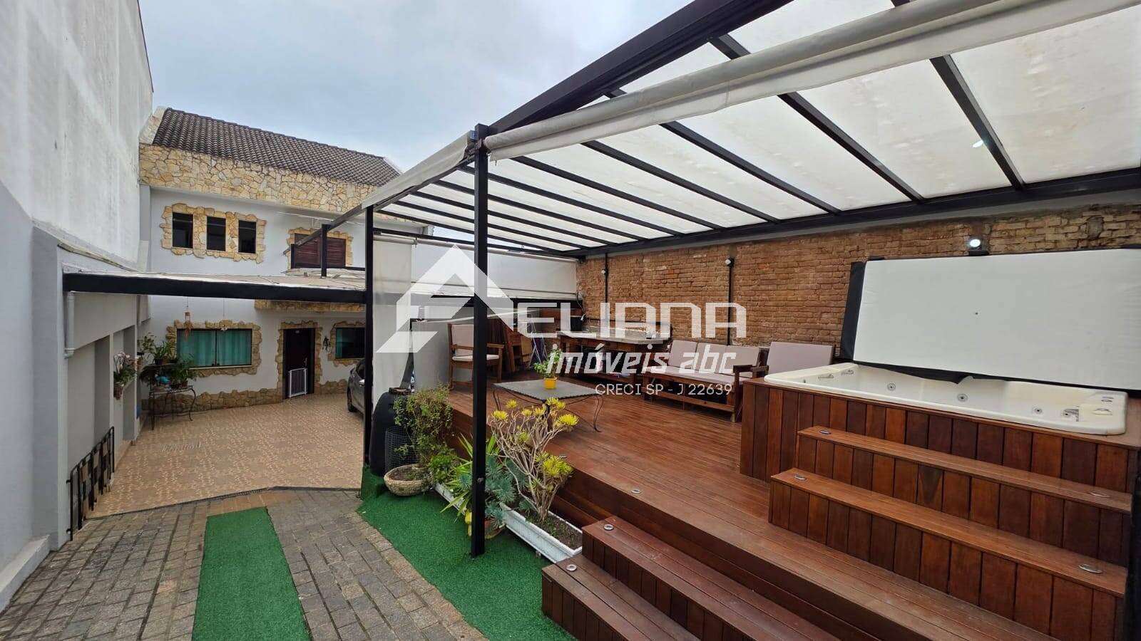 Sobrado, 4 quartos, 215 m² - Foto 2