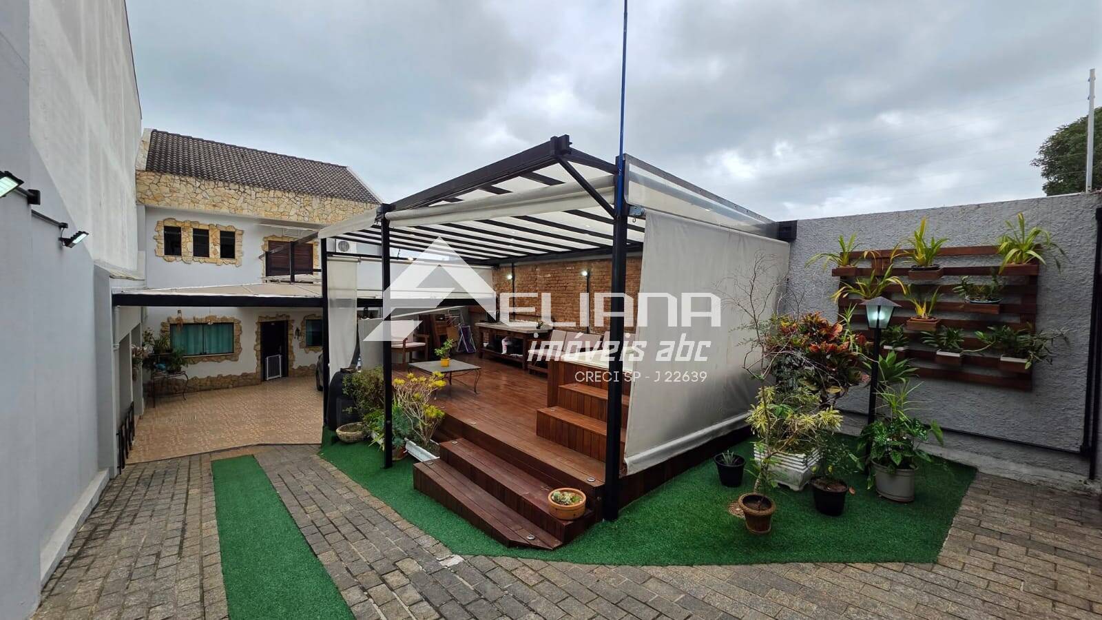 Sobrado, 4 quartos, 215 m² - Foto 1