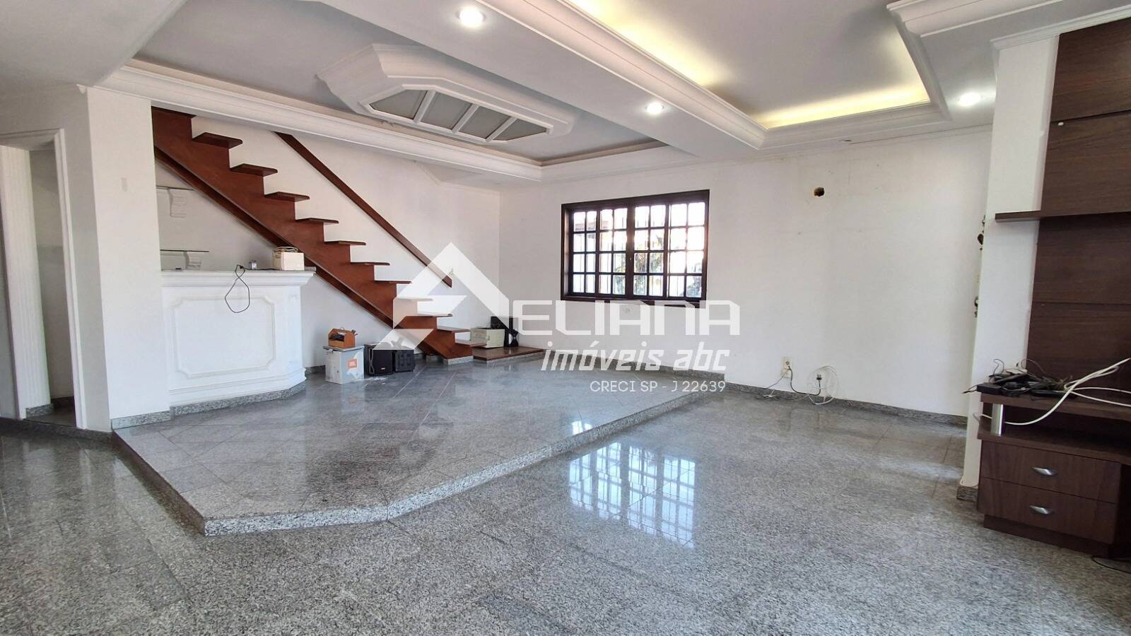 Sobrado, 4 quartos, 304 m² - Foto 1