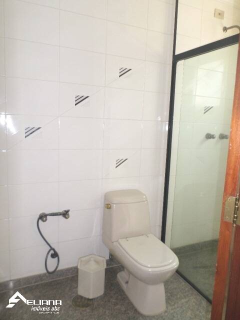 Apartamento para alugar com 4 quartos, 254m² - Foto 10