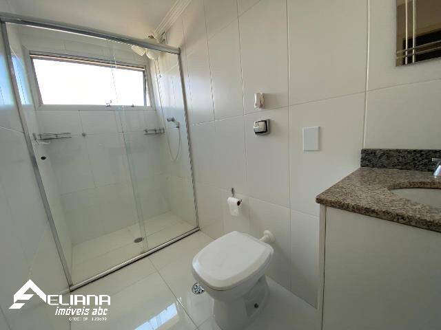 Apartamento para alugar com 2 quartos, 80m² - Foto 11