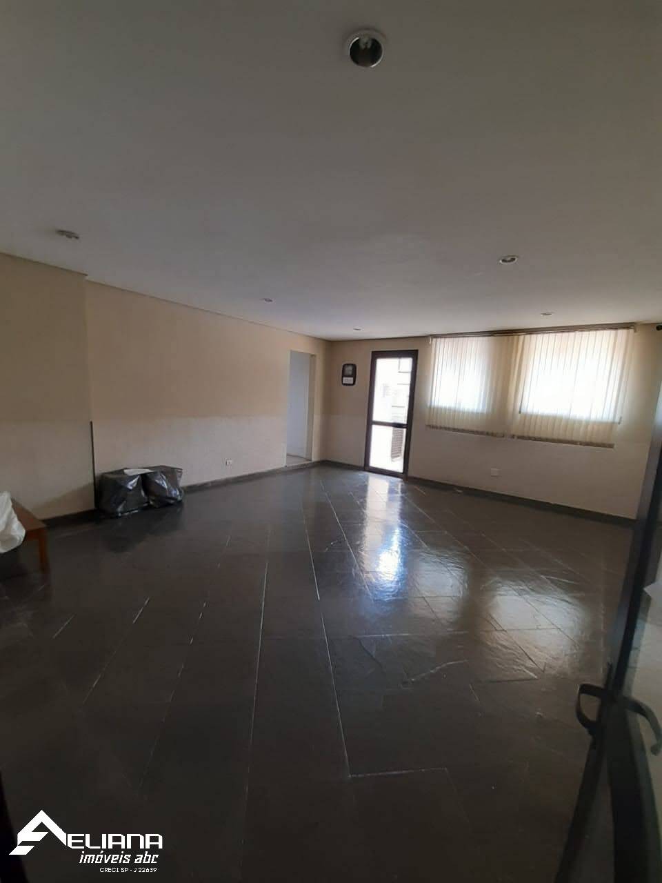 Apartamento para alugar com 2 quartos, 80m² - Foto 40