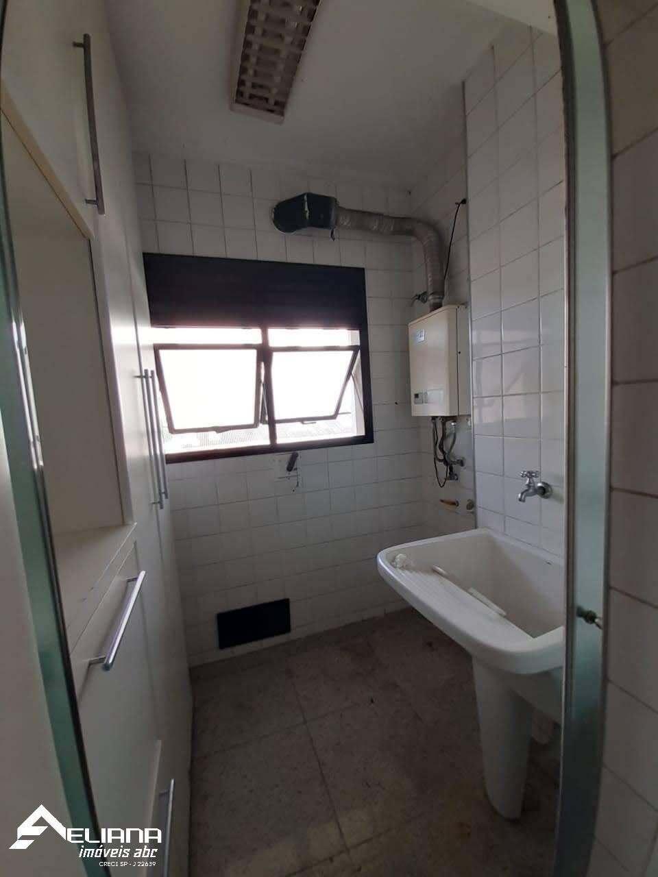 Apartamento para alugar com 2 quartos, 80m² - Foto 12