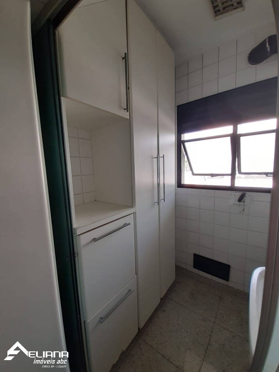 Apartamento para alugar com 2 quartos, 80m² - Foto 11