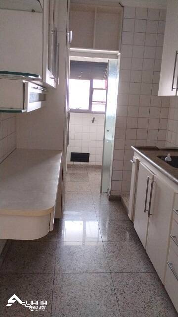 Apartamento para alugar com 2 quartos, 80m² - Foto 9