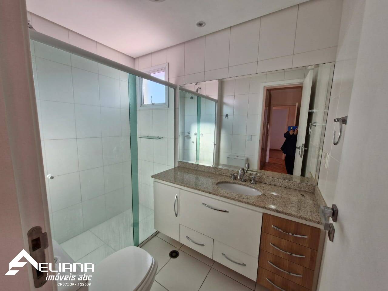 Apartamento para alugar com 3 quartos, 125m² - Foto 14