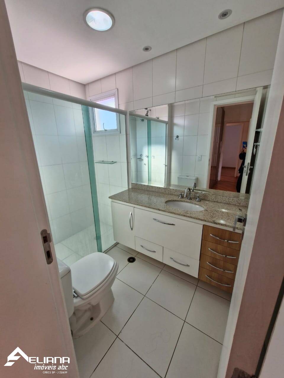 Apartamento para alugar com 3 quartos, 125m² - Foto 15