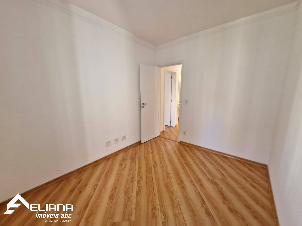 Apartamento para alugar com 3 quartos, 125m² - Foto 10