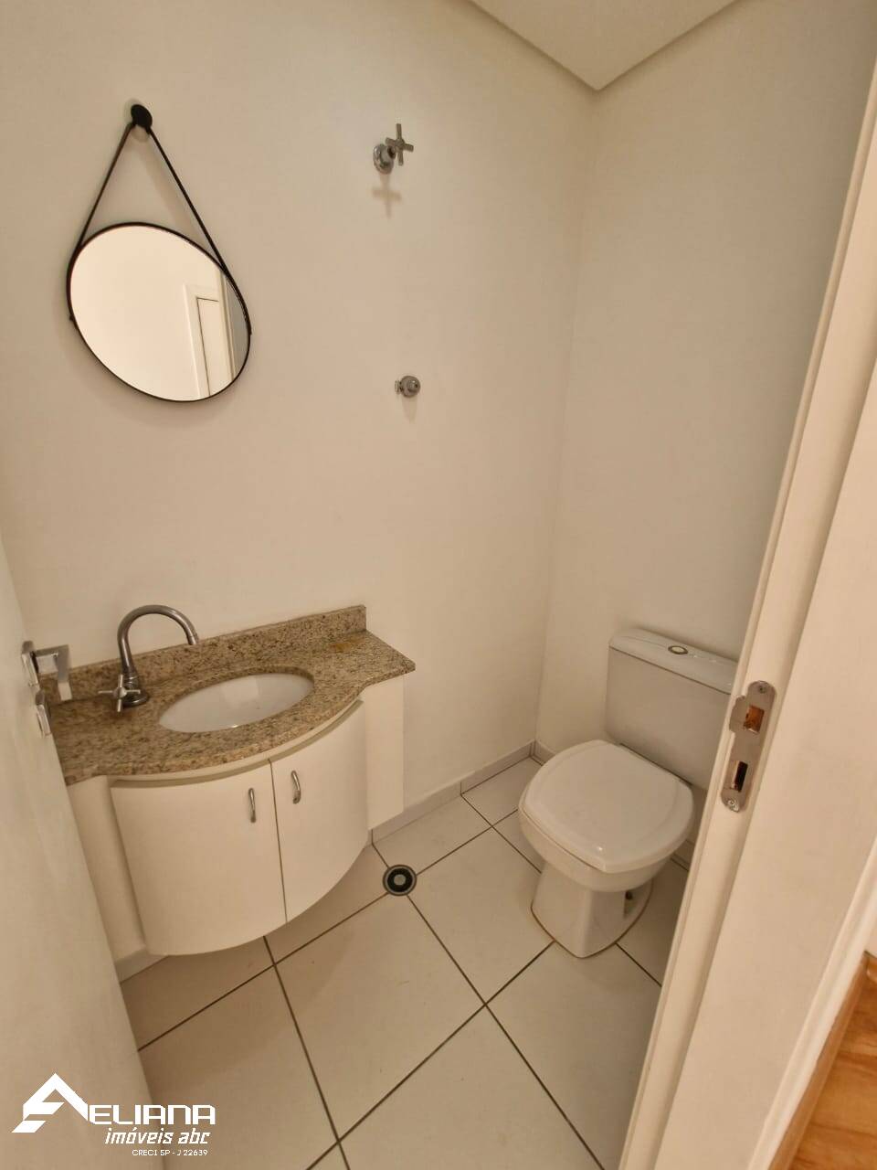 Apartamento para alugar com 3 quartos, 125m² - Foto 9