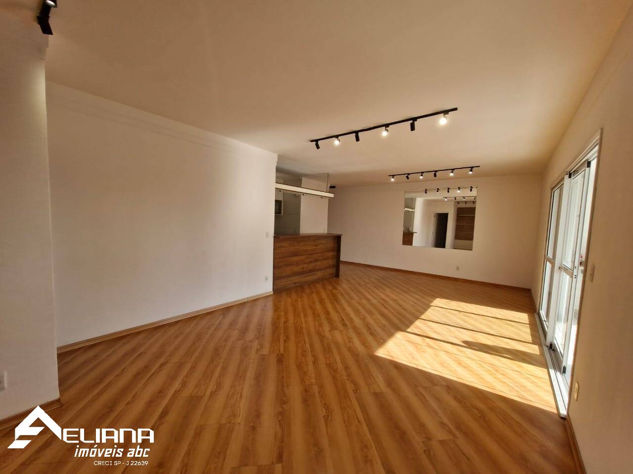 Apartamento para alugar com 3 quartos, 125m² - Foto 7