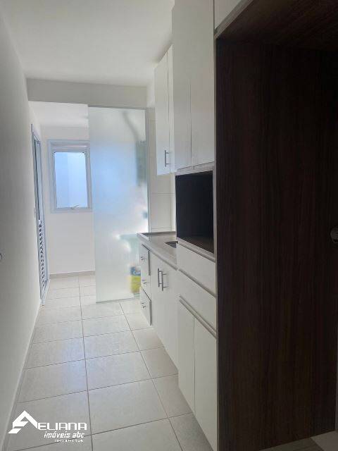 Apartamento para alugar com 2 quartos, 67m² - Foto 6